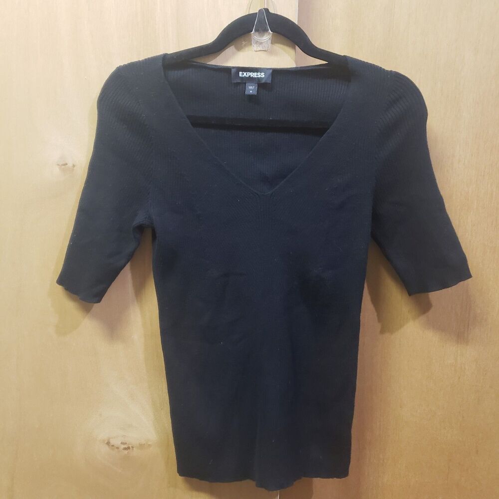 Express short-sleeve black v-neck Sweater  Sz M PPP shoulder-hem 22"